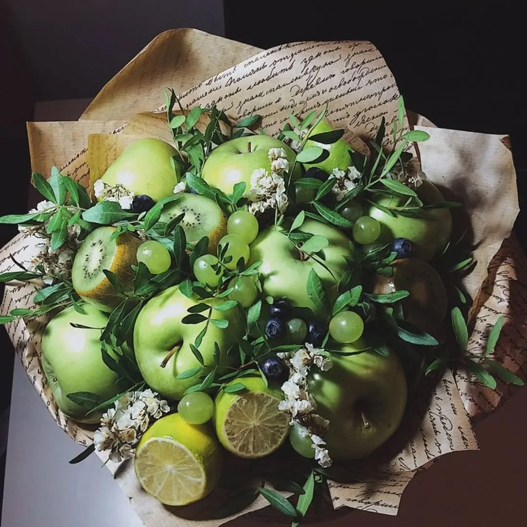 The Apricot Bouquet (Tsiran) Fresh Armenian apricot fruit bouquet arrangement gift delivery Abovyan Yerevan,containing local citrus fruits , green apples ,lemon and Olive perfect for gift delivery across abovyan and yerevan to be delivered fresh